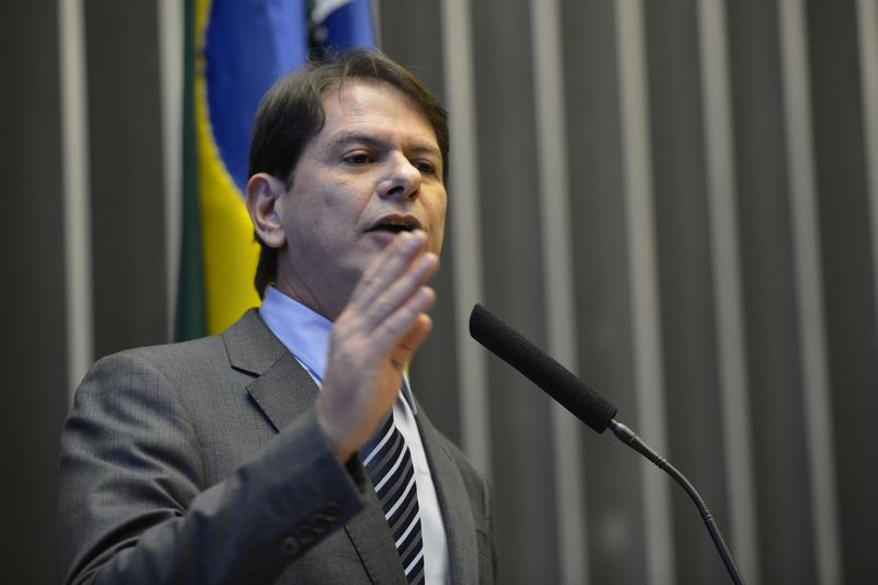 Cid Gomes deixa o cargo de ministro da Educação