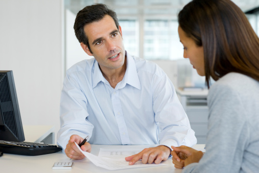 O publicitário que trabalhar no atendimento vai fazer a ligação entre a agência e o cliente, levantando dados que vão orientar a campanha de divulgação de um produto ou de uma empresa. O publicitário que trabalhar no atendimento vai fazer a ligação entre a agência e o cliente, levantando dados que vão orientar a campanha de divulgação de um produto ou de uma empresa.