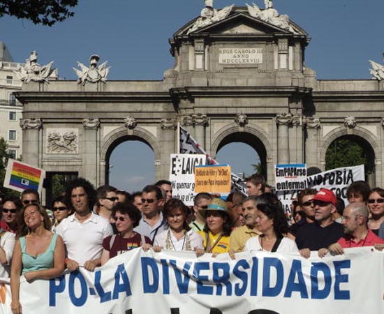 ESTUDO DE GÊNERO E DIVERSIDADE - Esse profissional atua na avaliação, no planejamento, na implantação e na execução de políticas públicas com enfoque de gênero e diversidade com o objetivo de melhorar a qualidade de vida de núcleos populacionais. ESTUDO DE GÊNERO E DIVERSIDADE - Esse profissional atua na avaliação, no planejamento, na implantação e na execução de políticas públicas com enfoque de gênero e diversidade com o objetivo de melhorar a qualidade de vida de núcleos populacionais.