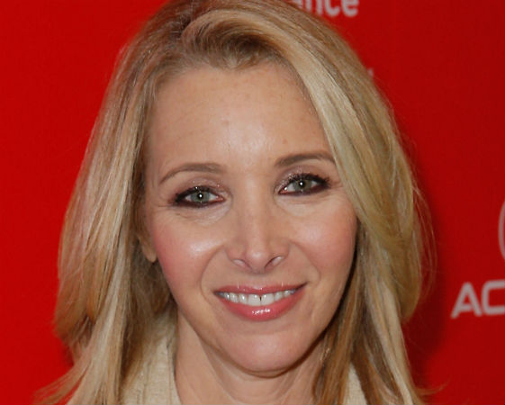 Bem diferente da personagem aérea que interpretava em Friends, Lisa Kudrow é formada em psicobiologia e chegou a trabalhar por anos em pesquisas ao lado de seu pai cientista