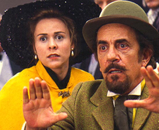 Policarpo Quaresma (1998), dirigido por Paulo Thiago, é baseado no livro Triste fim de Policarpo Quaresma de Lima Barreto. O protagonista é um sonhador e um nacionalista que atua no Congresso e quer que o idioma tupi-guarani seja o oficial no Brasil. Policarpo Quaresma (1998), dirigido por Paulo Thiago, é baseado no livro Triste fim de Policarpo Quaresma de Lima Barreto. O protagonista é um sonhador e um nacionalista que atua no Congresso e quer que o idioma tupi-guarani seja o oficial no Brasil.