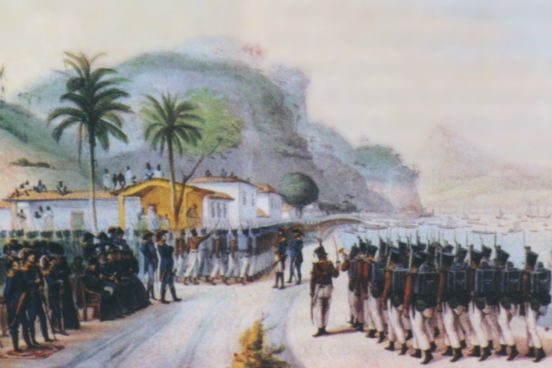 O primeiro nome da região foi Colônia do Sacramento, dado por Portugal em 1680. No entanto, com o Tratado de Santo Ildefonso, em 1777, o território passou a ser domínio da Espanha. Tudo permaneceu assim até 1816, quando tropas da coroa portuguesa invadiram a região e entraram em disputa com o batalhão do general uruguaio José Artigas. (Imagem: Wikimedia Commons) O primeiro nome da região foi Colônia do Sacramento, dado por Portugal em 1680. No entanto, com o Tratado de Santo Ildefonso, em 1777, o território passou a ser domínio da Espanha. Tudo permaneceu assim até 1816, quando tropas da coroa portuguesa invadiram a região e entraram em disputa com o batalhão do general uruguaio José Artigas. (Imagem: Wikimedia Commons)