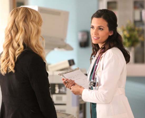 Dra. Meredith Fell da série The Vampires Diaries. Dra. Meredith Fell da série The Vampires Diaries.