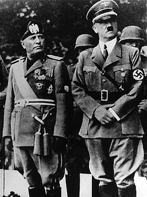 Em 1939, as tropas de Mussolini invadiram a Albânia. Em seguida, o ditador assinou um tratado de defesa mútua com a Alemanha, chamado de Pacto de Aço.