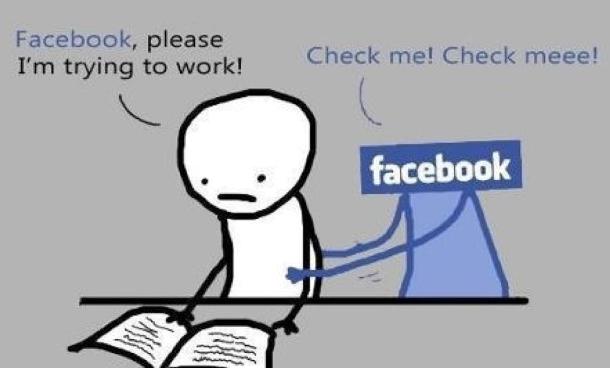 <strong>3 - Vou dar só uma olhadinha. </strong>Você almoça, dorme e, na hora de estudar, surge aquela vontade de dar uma leve olhada no Facebook. Se você é ninja, consegue cumprir com a promessa. Caso seja um simples mortal, dez minutos transformam-se em três hora e pá, você não estuda. Dica: olhe o Facebook depois de estudar. Torne o acesso à rede uma recompensa. <strong>3 - Vou dar só uma olhadinha. </strong>Você almoça, dorme e, na hora de estudar, surge aquela vontade de dar uma leve olhada no Facebook. Se você é ninja, consegue cumprir com a promessa. Caso seja um simples mortal, dez minutos transformam-se em três hora e pá, você não estuda. Dica: olhe o Facebook depois de estudar. Torne o acesso à rede uma recompensa.