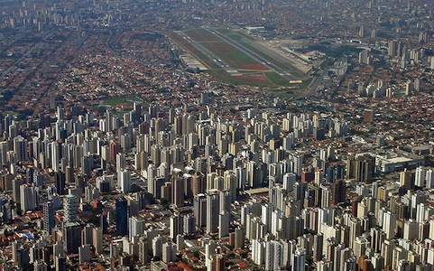 Entenda o processo de urbanização cada vez mais acelerado e a queda no crescimento da população brasileira.