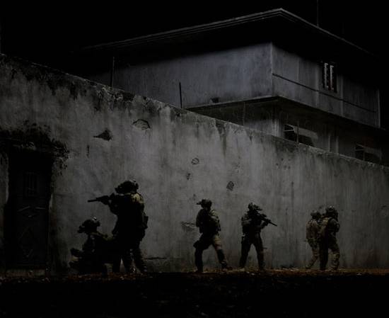Zero Dark Thirty (no Brasil: A Hora Mais Escura) Zero Dark Thirty (no Brasil: A Hora Mais Escura)
