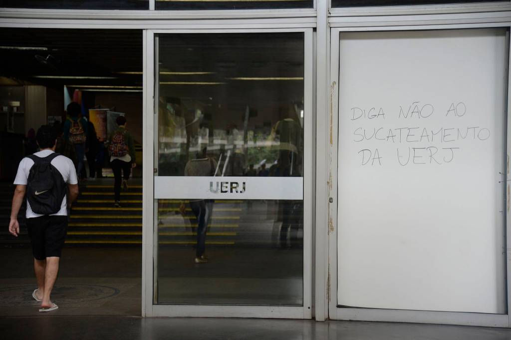 Retorno às aulas não está confirmado na Uerj, diz reitor