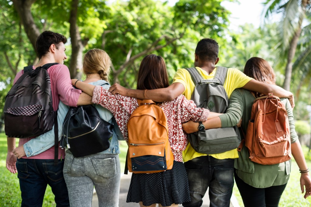 Santander Graduação tem inscrições abertas para bolsas de estudo