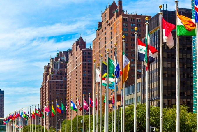 diplomata-Bandeiras dos membros das Nações Unidas em Nova York