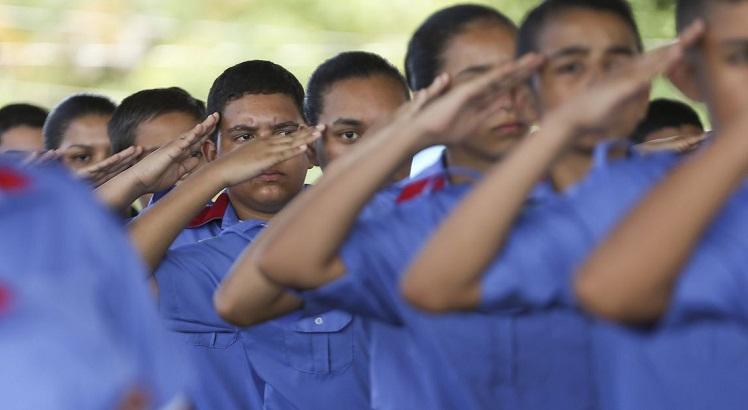 Afinal, escolas militares são públicas?