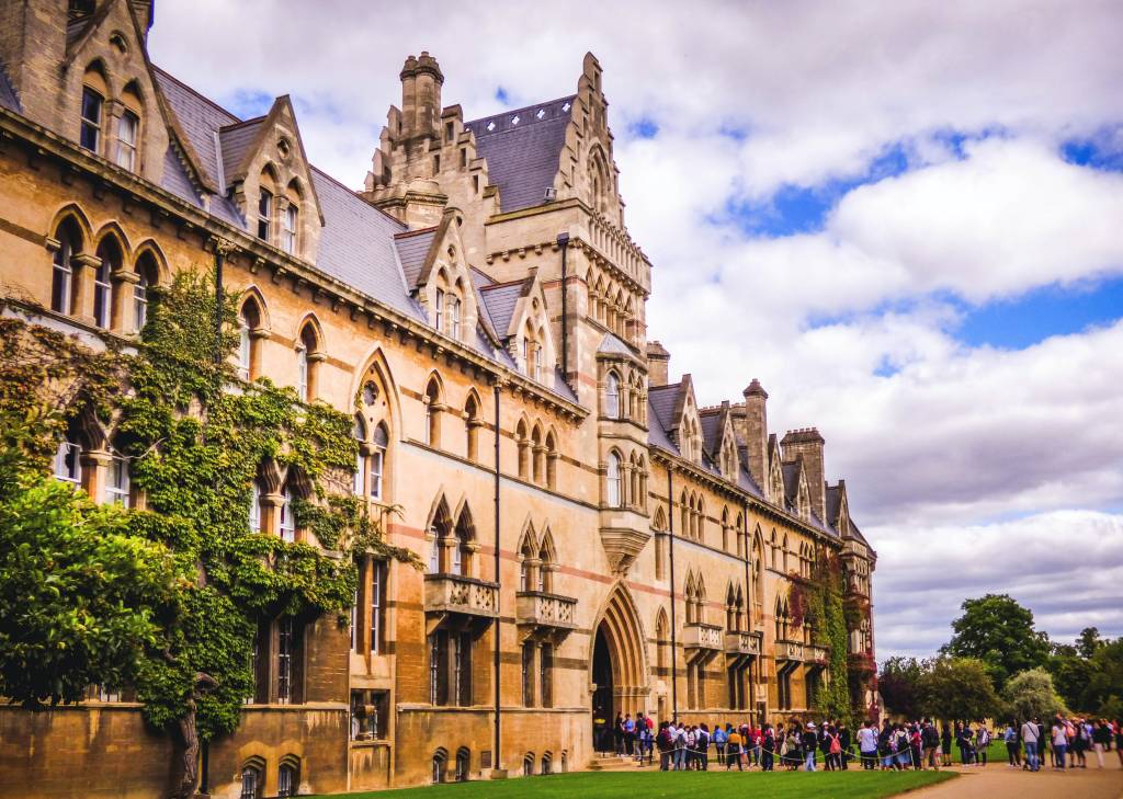 Sonha com uma vaga na Universidade de Oxford? O que você precisa saber