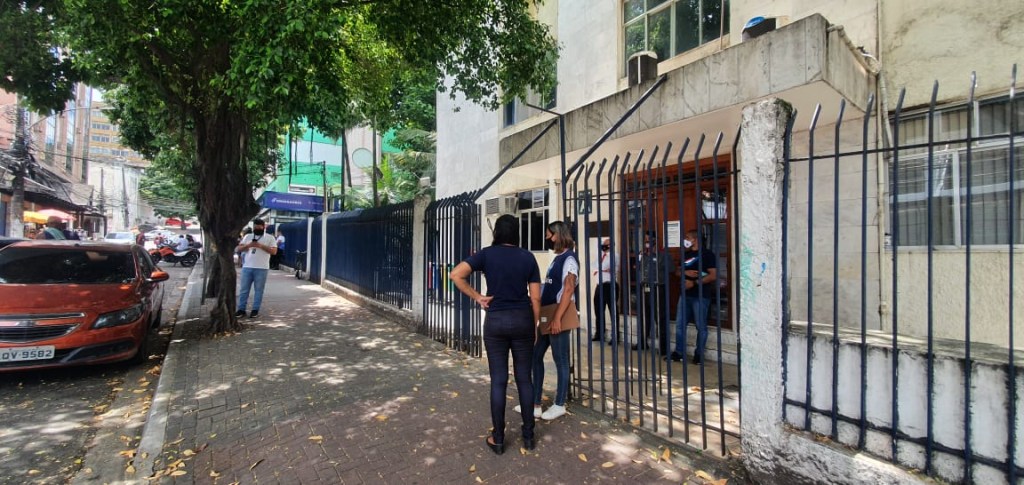 Entrada da Unigranrio de Duque de Caxias, que teve aglomeração na versão impressa da prova.