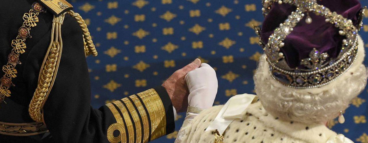 A rainha Elizabeth II e o príncipe Philip em cerimônia oficial