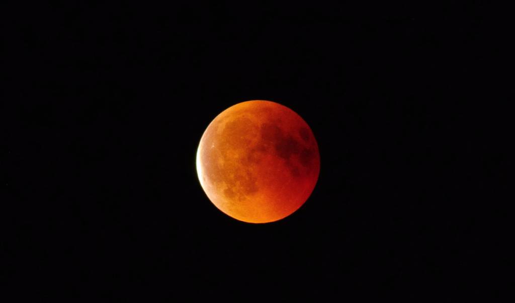 ‘Superlua’ e eclipse da ‘Lua de Sangue’: como acontecem os fenômenos