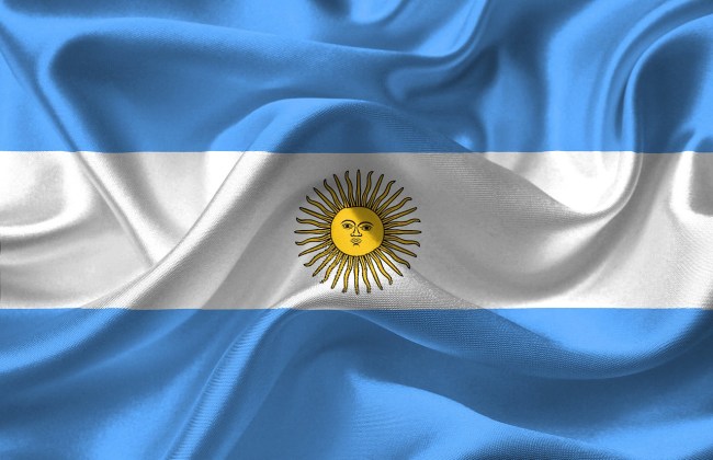 Bandeira do Argetina Argentina foi o primeiro país a legalizar o casamento homoafetivo.