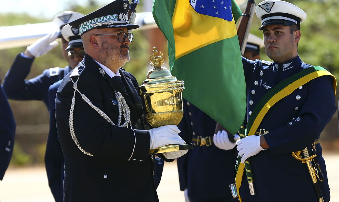 Coração de D Pedro sendo levado ao Palácio do Itamarati