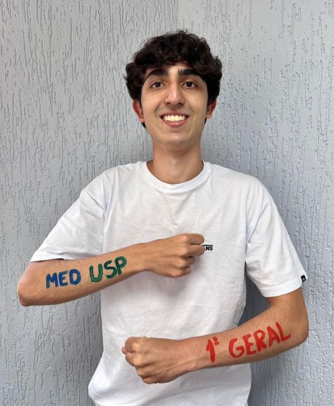 Rafael Lara Nohmi, 1º lugar em Medicina.