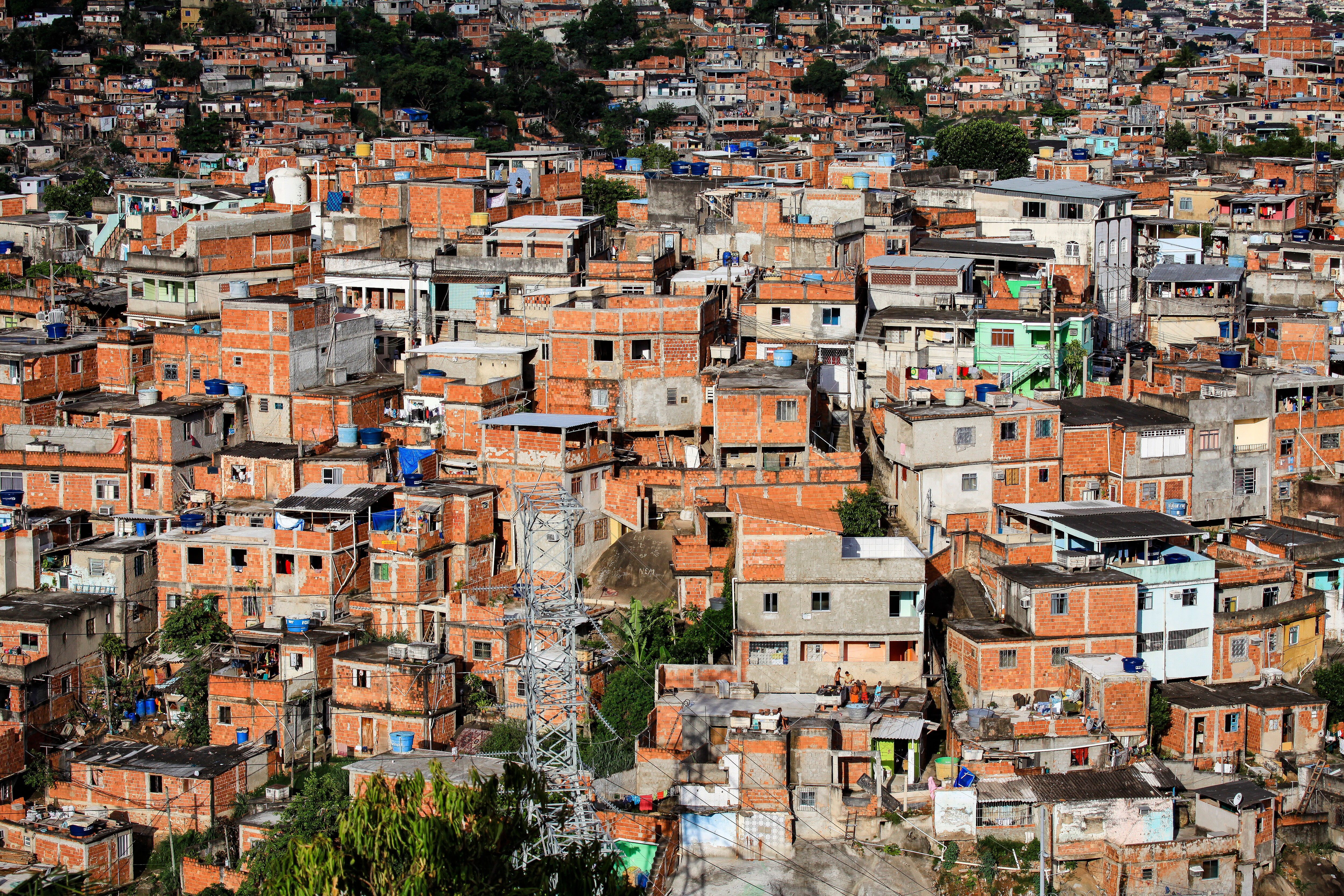 Vista do Complexo do Alemão, conjunto de favelas na zona norte do Rio de Janeiro