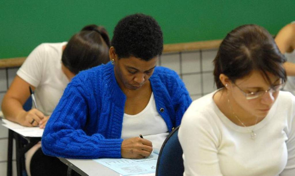 Veja onde e como se inscrever no Encceja 2025