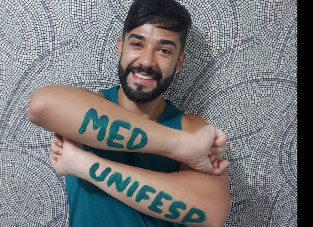 Aos 34 anos, ele trocou uma carreira no Direito para cursar Medicina