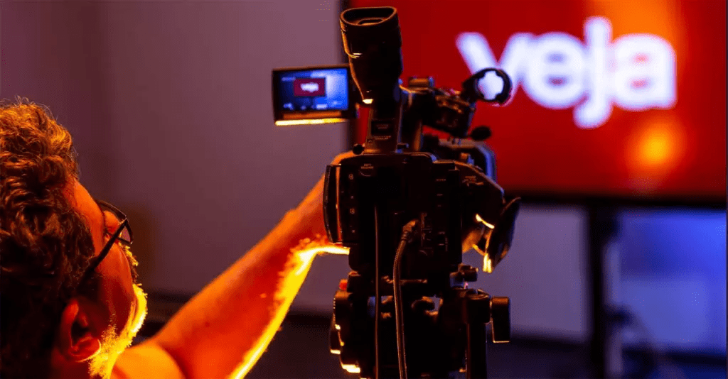 Em comemoração aos seus 75 anos, Editora Abril lança canal de TV gratuito Veja+