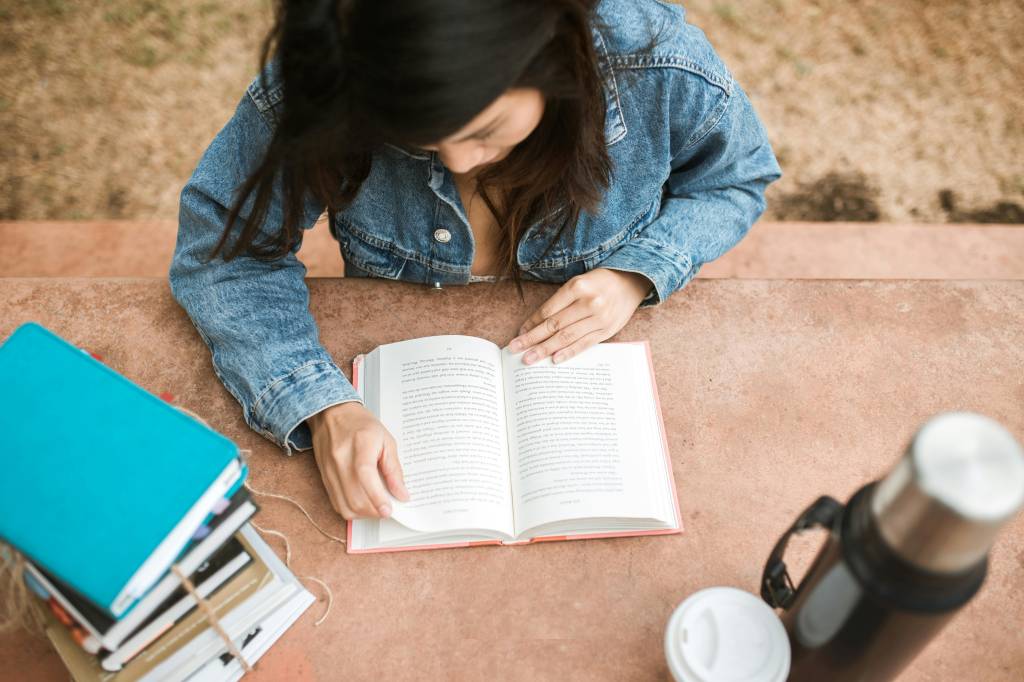 Os livros que não são obrigatórios, mas podem cair no Enem 2025